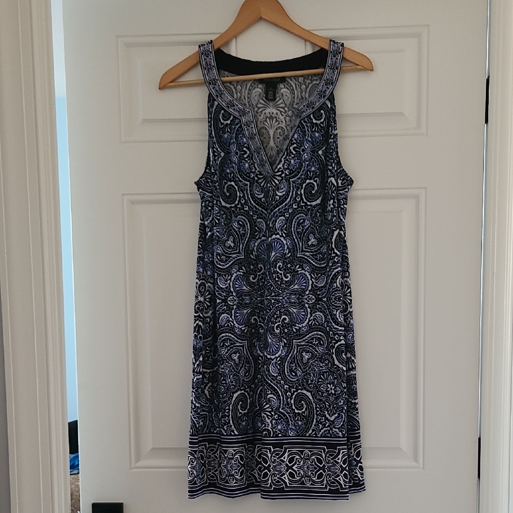 White House Black Market Navy and White Paisley Midi Dress - Large